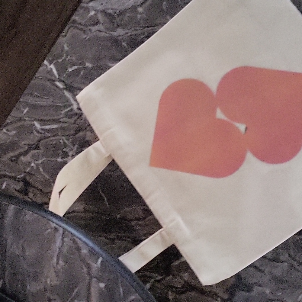 Tote - Picture 3 of 4